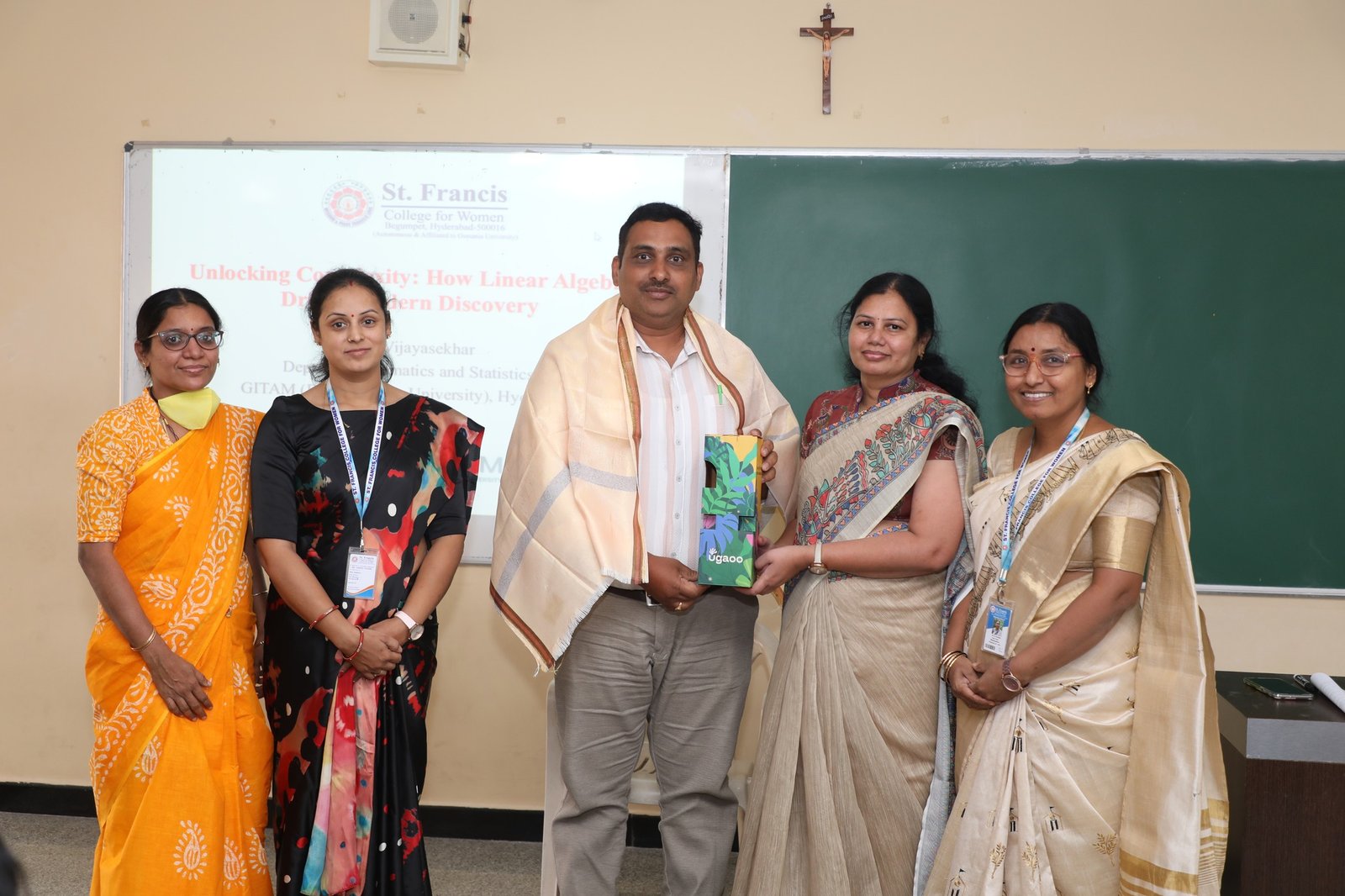 Guest lecture titled “Unlocking Complexity: How Linear Algebra Drives Complexity”